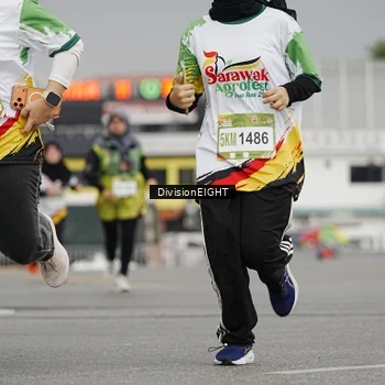 Runner Photo 7649343