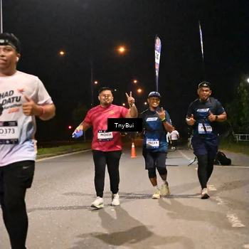 Runner Photo 7649354