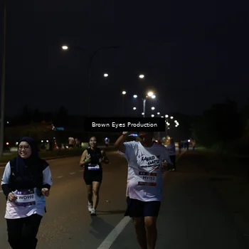 Runner Photo 7649377
