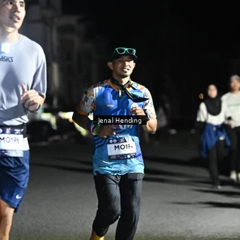 Runner Photo 7649383