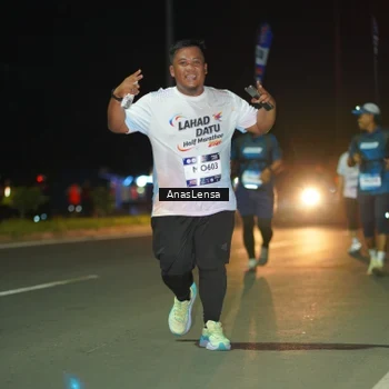 Runner Photo 7649400