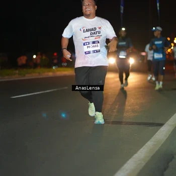 Runner Photo 7649405