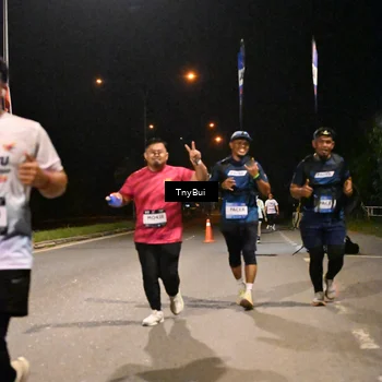 Runner Photo 7649410