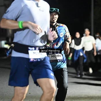 Runner Photo 7649412
