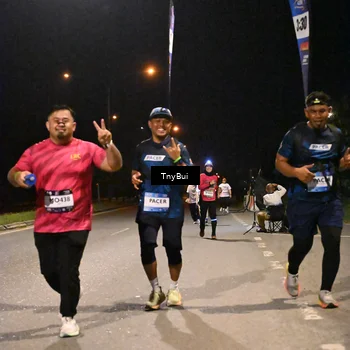 Runner Photo 7649435
