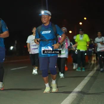 Runner Photo 7649447