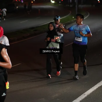 Runner Photo 7649457