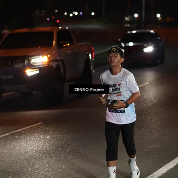 Runner Photo 7649459