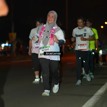 Runner Photo 7649494