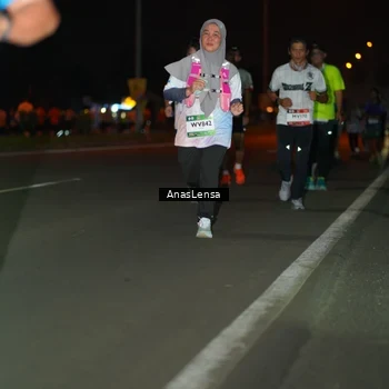 Runner Photo 7649496