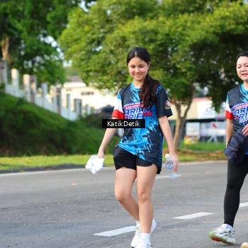 Runner Photo 7649511