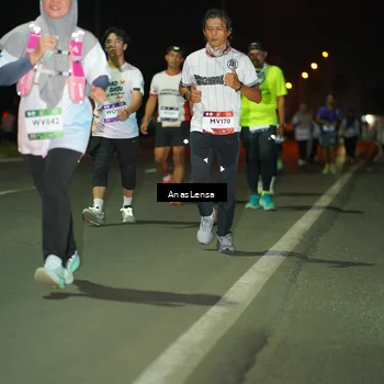 Runner Photo 7649512