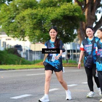Runner Photo 7649513