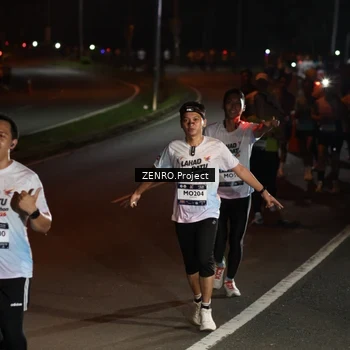 Runner Photo 7649521