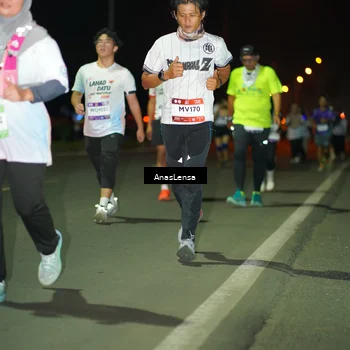 Runner Photo 7649522