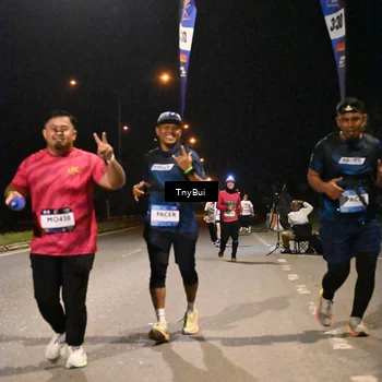 Runner Photo 7649523