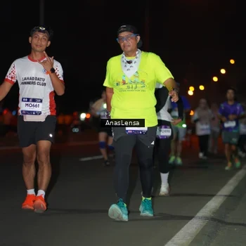 Runner Photo 7649541