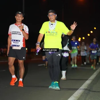 Runner Photo 7649560