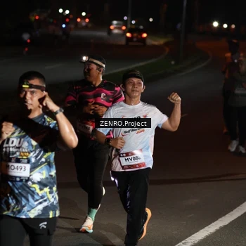 Runner Photo 7649561
