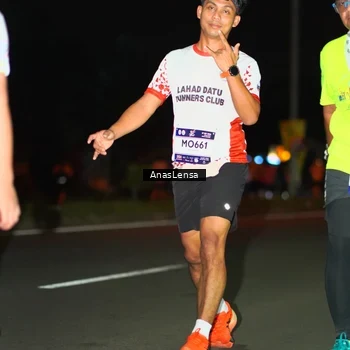 Runner Photo 7649564