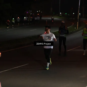 Runner Photo 7649571