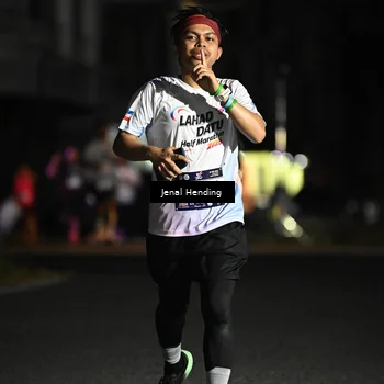 Runner Photo 7649574