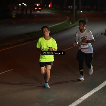 Runner Photo 7649593