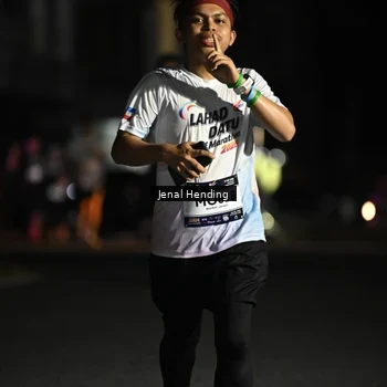 Runner Photo 7649600