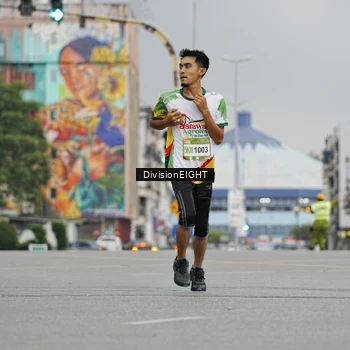 Runner Photo 7649631