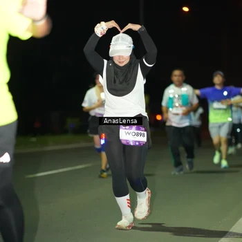 Runner Photo 7649646