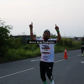 Runner Photo 7649676