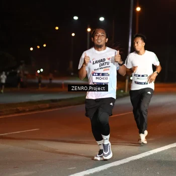 Runner Photo 7649680