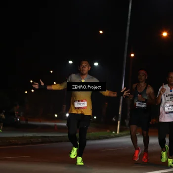 Runner Photo 7649689