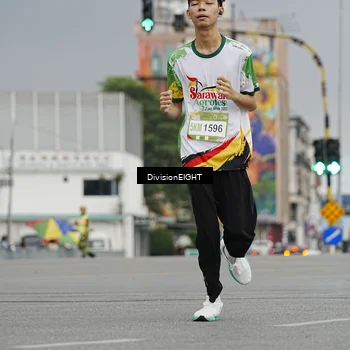 Runner Photo 7649692