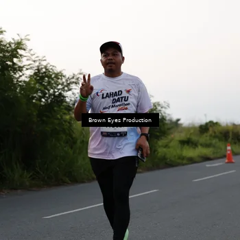 Runner Photo 7649722