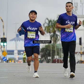 Runner Photo 7649728