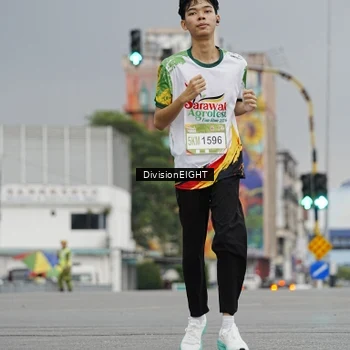 Runner Photo 7649756