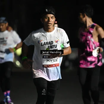 Runner Photo 7649772