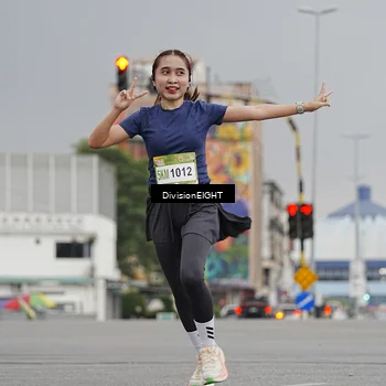 Runner Photo 7649773