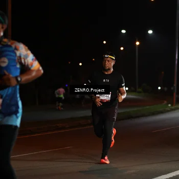 Runner Photo 7649781