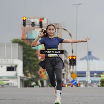 Runner Photo 7649796