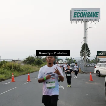 Runner Photo 7649804