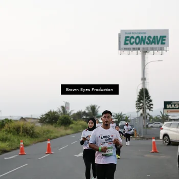 Runner Photo 7649805