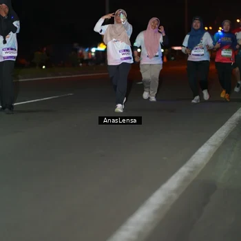 Runner Photo 7649809