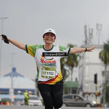 Runner Photo 7649853