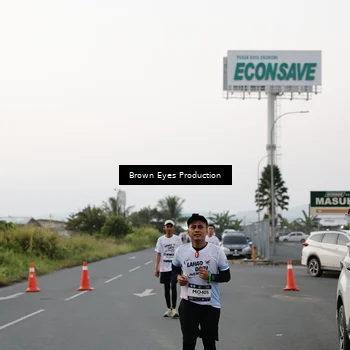 Runner Photo 7649857