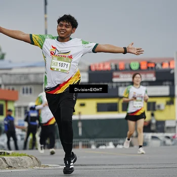 Runner Photo 7649872