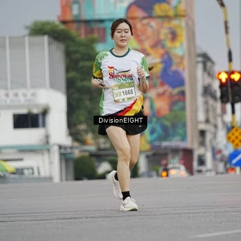 Runner Photo 7649874
