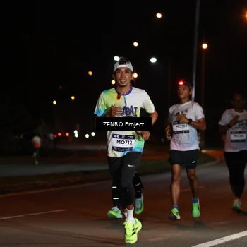 Runner Photo 7649884