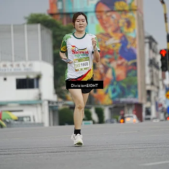Runner Photo 7649891